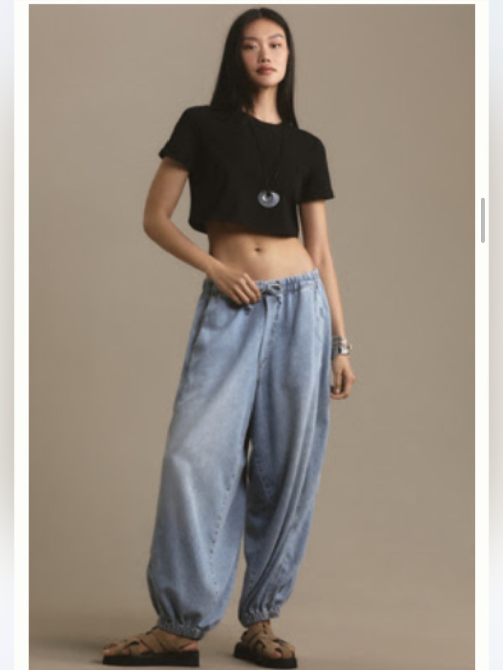 NWT Pilcro Beachy High-Rise Parachute Jeans